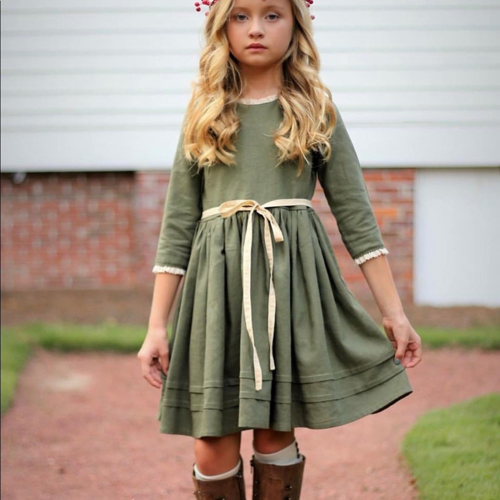 Girls 9/10 olive linen dress! Great for holidays!